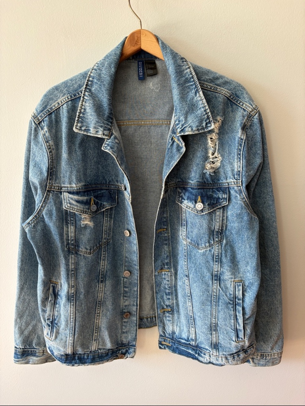 H&M Distressed Denim Jacket Size Large